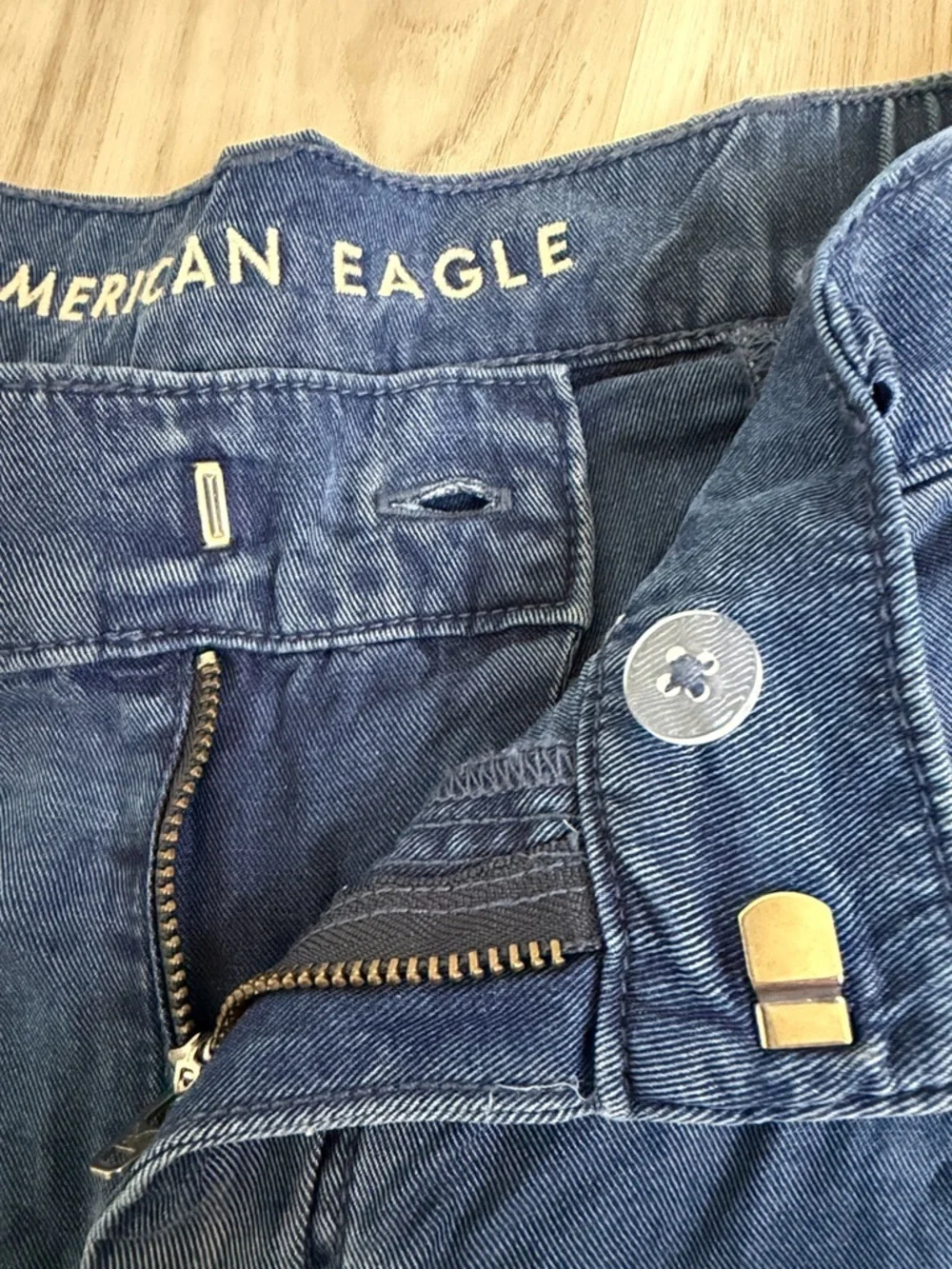 American Eagle Outfitters Navy Blue Pleated Denim Shorts size 000